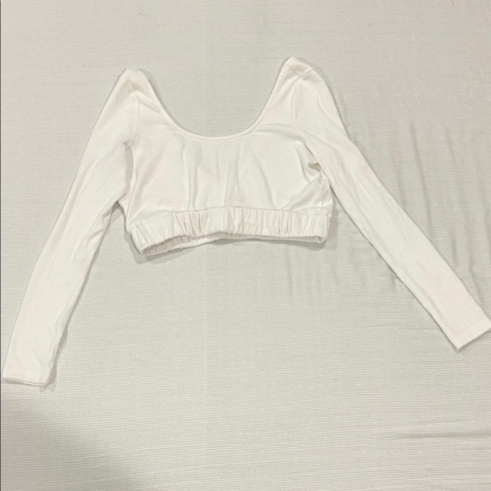 Chic White Long Sleeve Crop Top